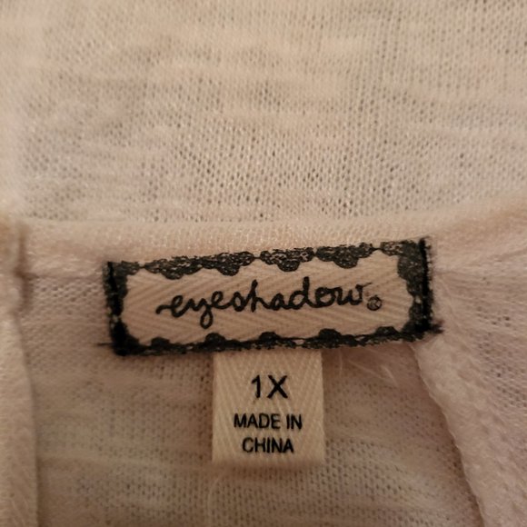 Eyeshadow, Size: 1X, Beige Flutter Sleeve Top - Picture 4 of 5